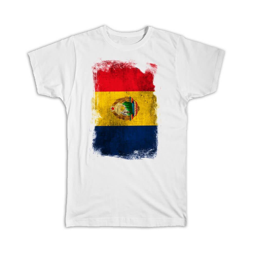Gift T-Shirt : Romania Distressed Flag Vintage Romanian Expat Country