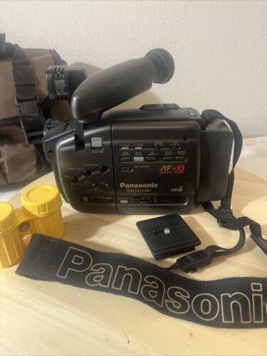 Panasonic Palmcorder PV-18 VHSC - X8 Digital Auto Focus For Parts Not Tested