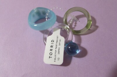 NEW unworn TORRID acrylic Blue Pop Twist Ring Set - size 10 - $16.50 price