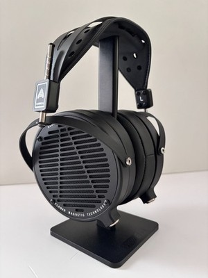 Audeze LCD-2 Classic Planar Magnetic Open Headphones   Low Use, Mint, Full kit