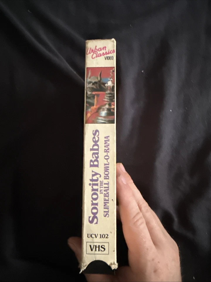 Sorority Babes in the Slimeball Bowl-O-Rama VHS 1987 Cult Horror Linnea Quigley - Image 4 of 4