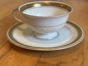 Esch-enbach Baronet China Athena Tea Cup & Saucer Set White/Gold Bavaria
