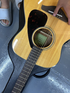 Yamaha FS800 FS Dreadnought Acoustic Guitar Natural 6 String with Hard Case