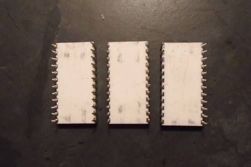 Three AMI S6834 EPROM RARE 1976 Gold & Ceramic 24 Pin, Erasable Read-Only Memory - Picture 2 of 3