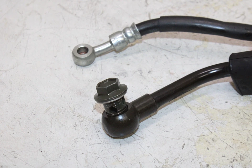 01-09 PAR DE TUBERÍAS DE ACEITE SUZUKI HAYABUSA GSX1300R OEM Foto 2 de 4