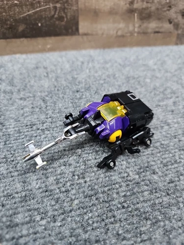 Transformers G1 Bombshell Vintage 1985 Purple Action Figure