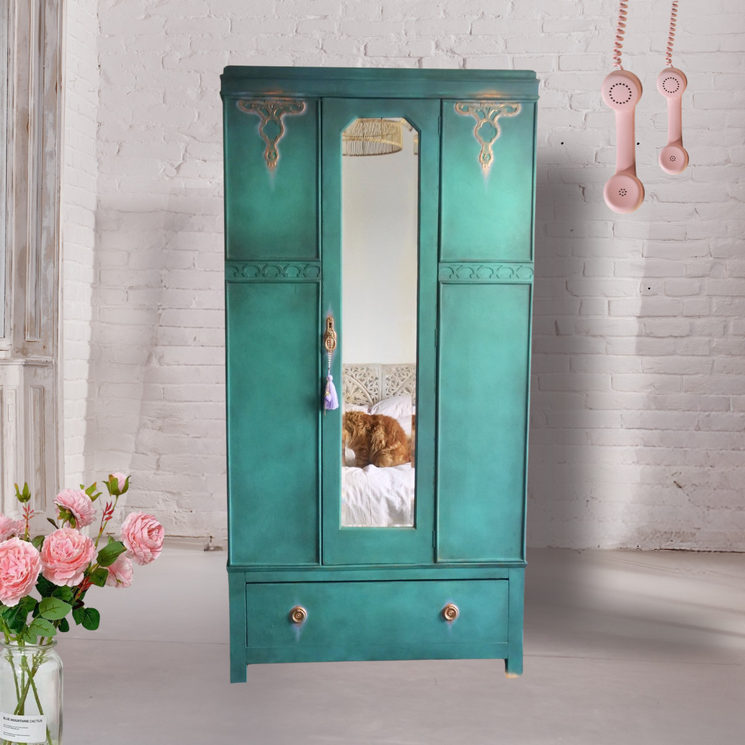 Armario pintado, armario espejo vintage con detalles azul, verde azulado, morado, cobre