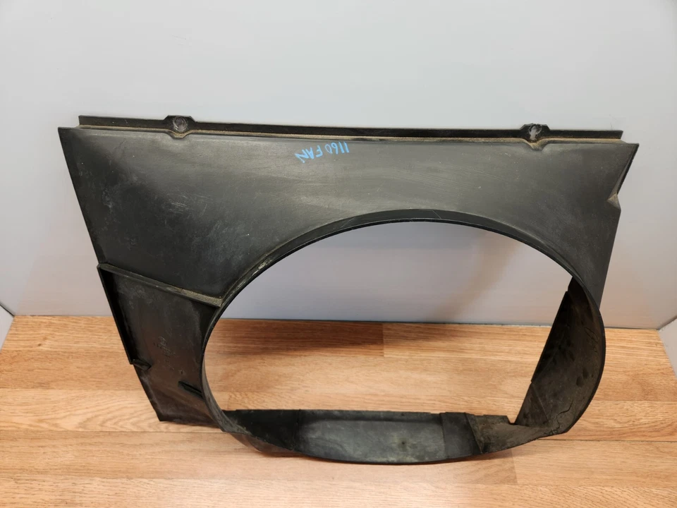 ✅ Cubierta del ventilador de refrigeración del radiador del motor BMW E28 528e M20 1982-1988 OEM Foto 3 de 4