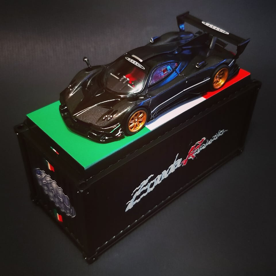 Tarmac Works 2021 Taiwan Exclusive PAGANI ZONDA Revolucion Grigio