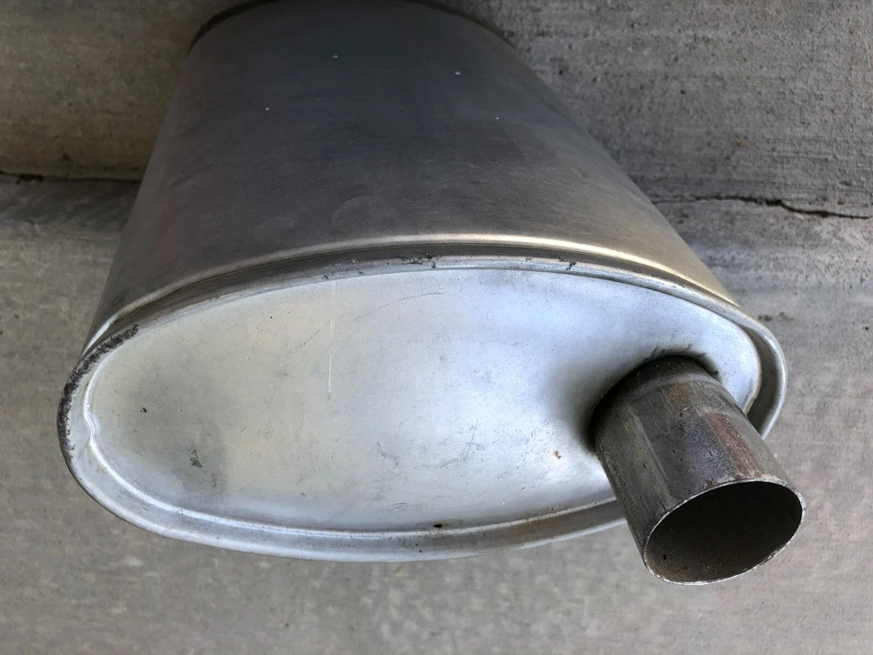 Silenciador NOS 1966 1967 1968 Pontiac Catalina Executive Bonneville GP RH 9784160 - Imagem 3 de 4