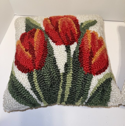 Peking Handicraft Red Tulip Hook Pillows set of 2 10 x 10 - Picture 2 of 4