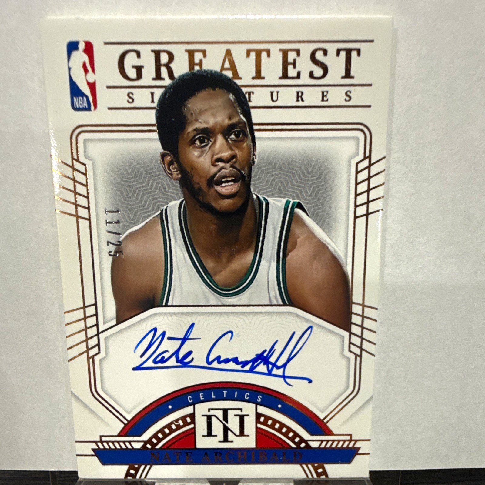 Panini 2023-24 National Treasures Nate Archibald Celtics Auto #NGS-NAB /25 view 1