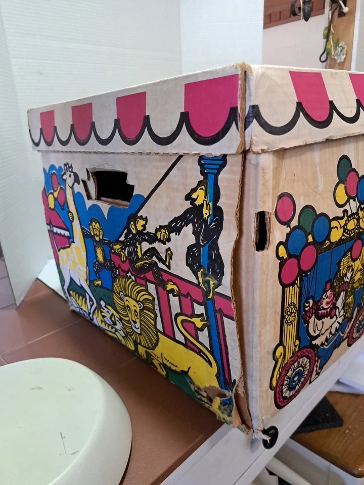 Caja de juguetes de circo vintage de ChemToy Corp #9080 usada y deshilachada ~ 27" X 17" X 13" Foto 3 de 4