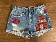 Bullhead Denim Shorts Mom Short SZ 5 Distressed Frayed Patches Women's