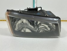 2002 - 2006 Chevrolet Avalanche 1500 Front Right Headlight Assembly Oem 2002 - 2006 Chevrolet Avalanche 1500 Front Right Headlight Assembly Oem