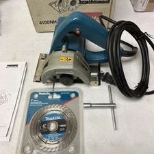 Makita 4100NH Masonry Saw 43/8”w 2 Diamond Blades Wrench And Blade Bolt Wrench