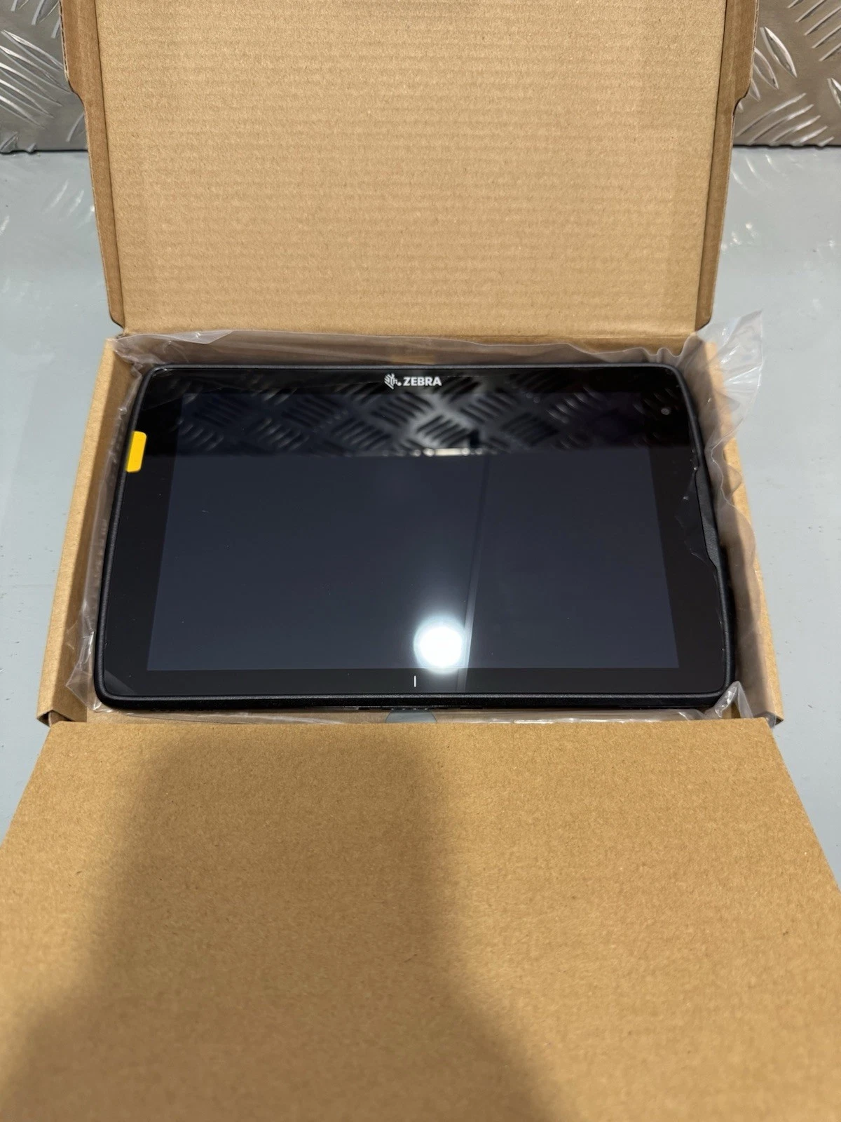 Zebra ET45 Rugged Tablet ET45CA-101D1B0-A6 Android 8" 5G Wi-Fi 6 4GB/64GB New 8