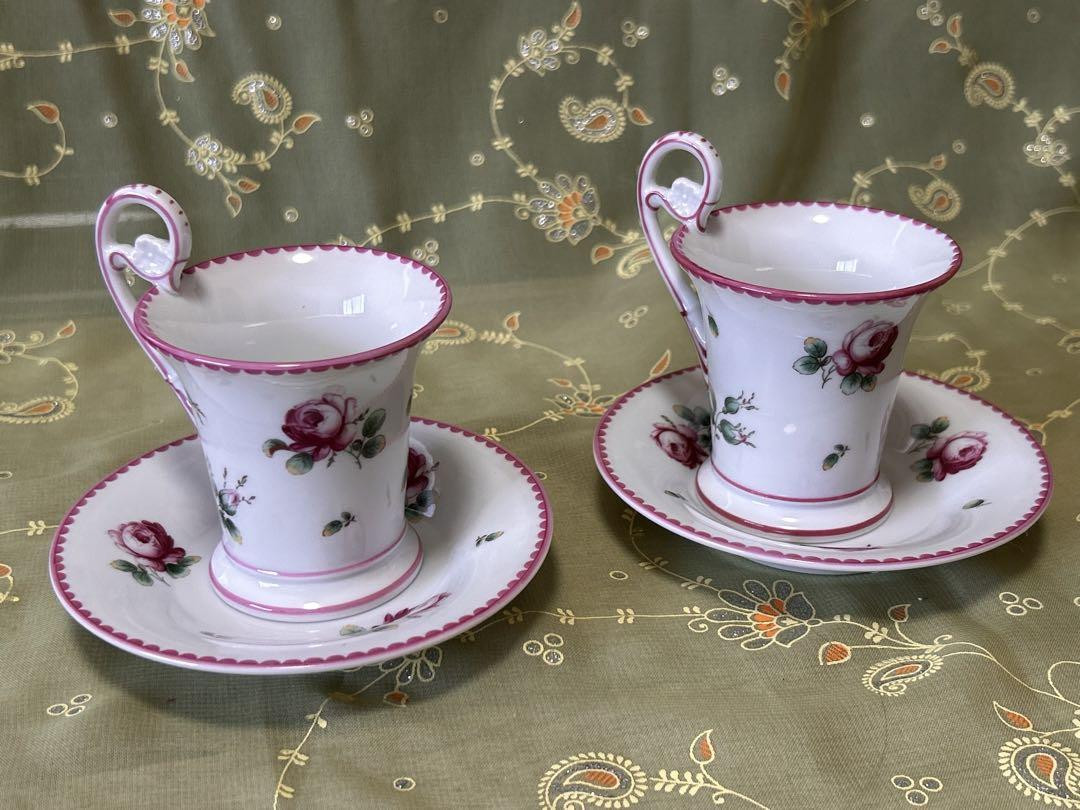 Richard Ginori Antico Rose Cup and Saucer Set Classical Pink Richard Ginori Antico Rose Cup and Saucer Set Classical Pink