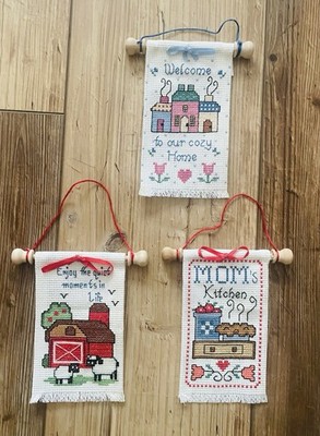 5 Inches Long X 3 Inches Wide 3 Decorative Wall Hangings ￼
