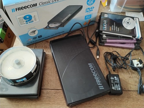 Freecom Classic Series DVD+/-RW External Drive with discs USB
