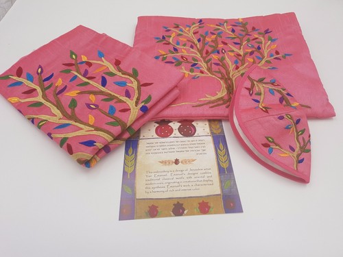 Lot Tallit + Kippa + Sac Soie Brodée Yair Emanuel Femmes Arbre de Vie Rose - Photo 1 sur 8