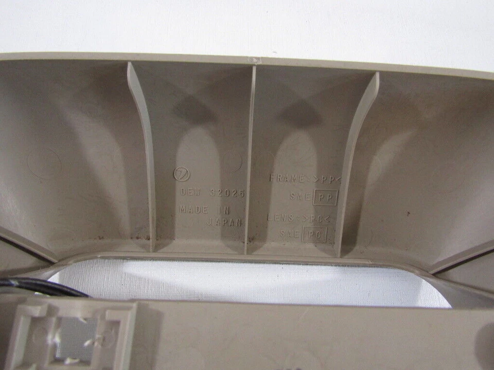 1998-2002 Subaru Forester Dome Light Reading Storage Lamp - Image 4 of 4