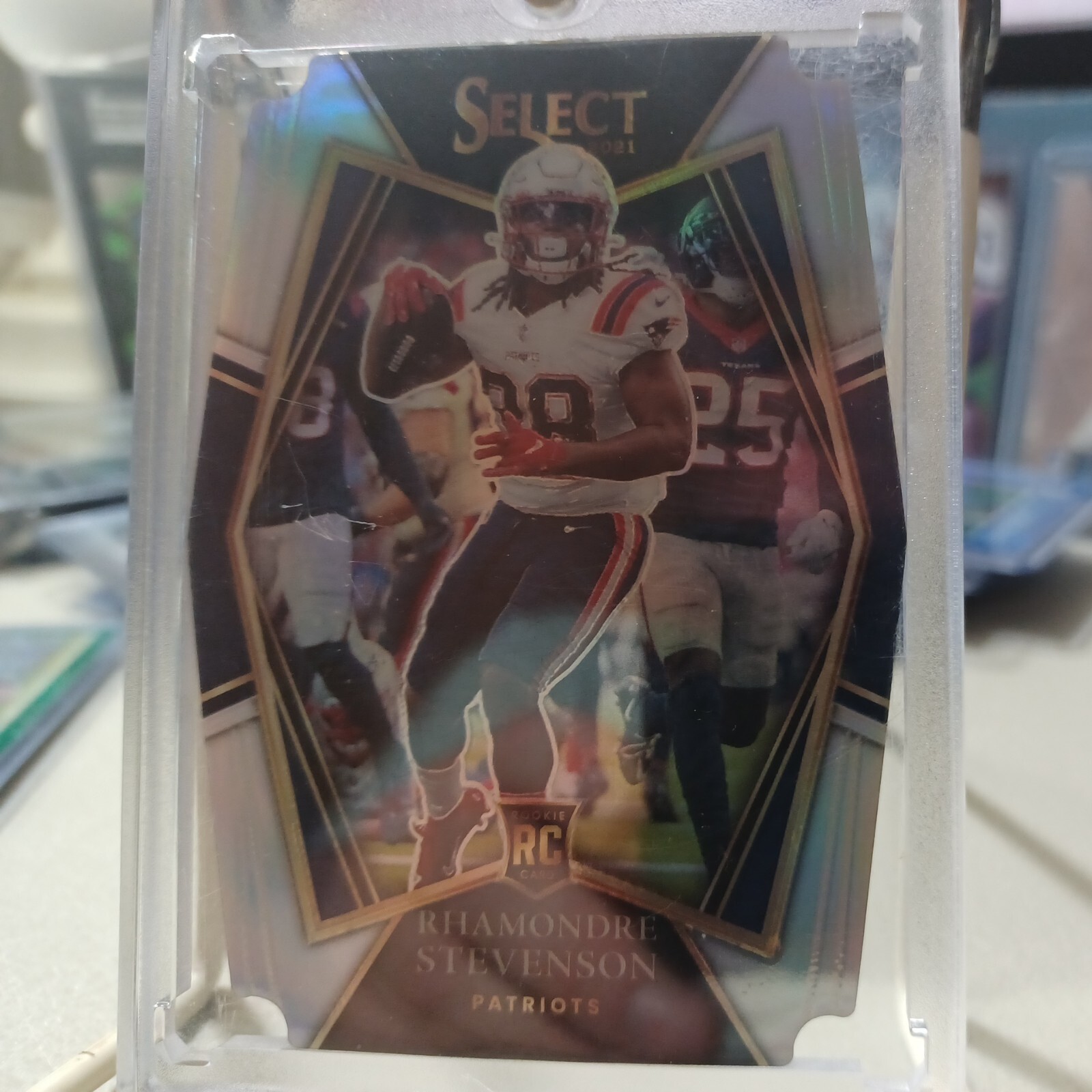 2021 Panini Select Silver Refractor Rookie Rhamondre Stevenson Card #175 RC