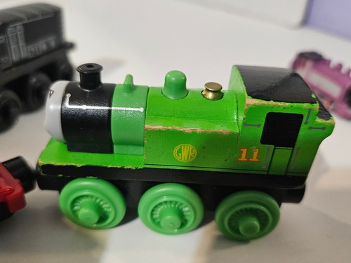 Thomas & Friends Magnetic Lot 4 Train Tank Engine - Picture 5 of 9