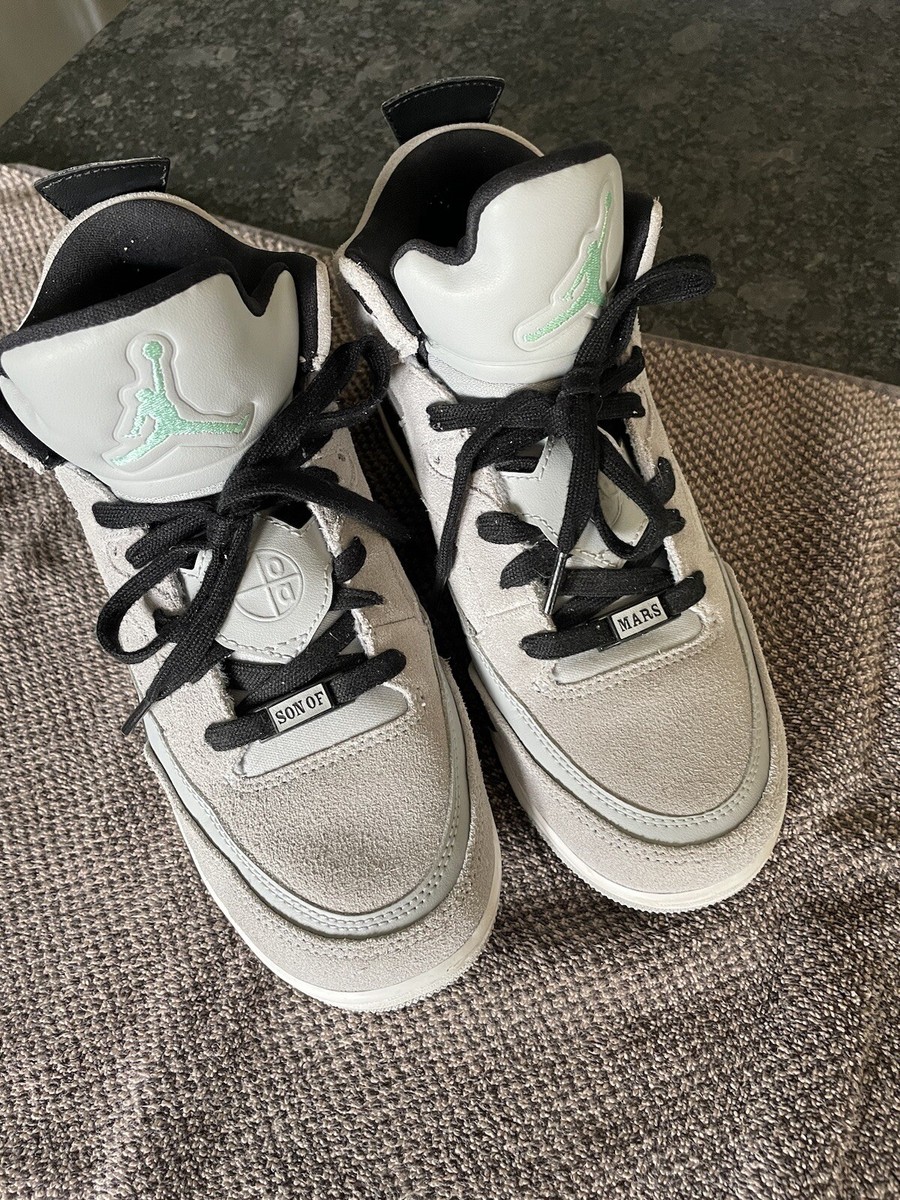 jordan son of low wolf grey