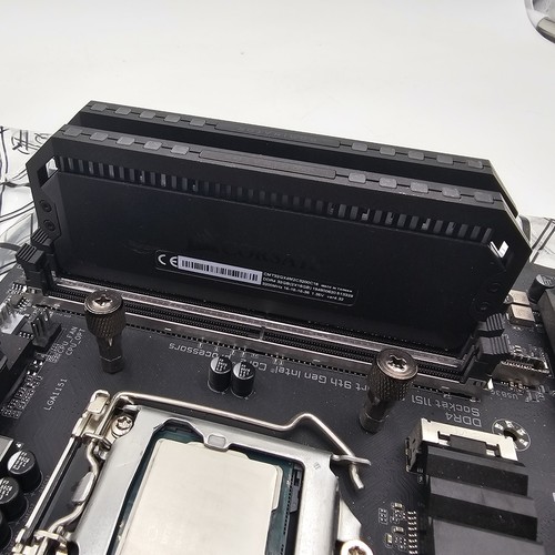 Intel i9-9900K w/ GIGABYTE Z390 AORUS Pro LGA1151 ATX DDR4 Motherboard +32GB RAM - Picture 12 of 24