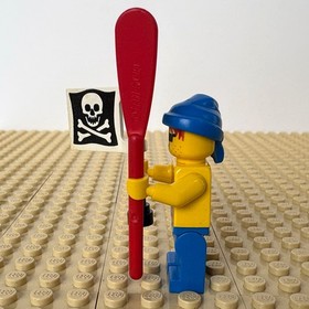LEGO Pirates 1: Pirate + Jolly Roger Flag, OAR, pi028, 1733, SHIPWRECKED, 1994