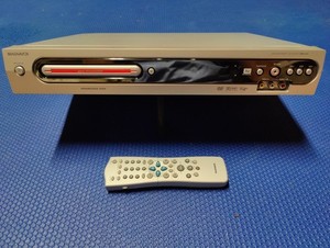 Magnavox MRV640/17 DVD Recorder Player, Remote, RCA Cables, Manual VG used