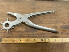 VINTAGE CS OSBORNE  CO 6 HOLE LEATHER PUNCH HAND TOOL MADE IN ENGLAND GREAT 