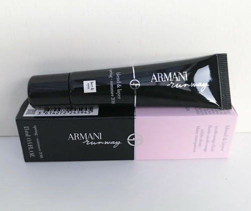 Giorgio Armani Runway Blend & Layer multi-usage Fluid Colour, #White Sheer, BNIB - Picture 4 of 4