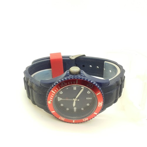 Unisex Women Men Sport Analog Quartz Watch Silicone Strap Blue 30763 - Picture 5 of 5