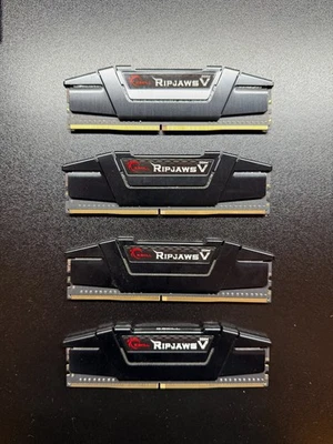 G.SKILL Ripjaws V DDR4-4000 CL15-16-16-36 32GB RAM F4-4000C15Q-32GVK - image 1 of 2