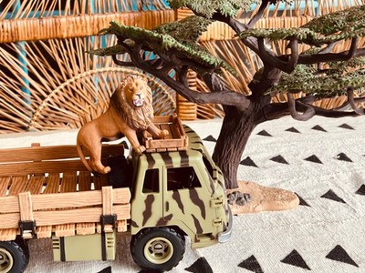 Vintage Schleich Acacia Tree, Safari Truck, Lion
