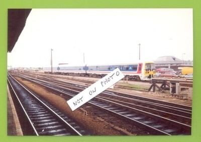 CLASS 165 DIESEL MULTIPLE UNIT 165038 AT READING 21/4/92.PHOTOGRAPH 10 x 15cms.