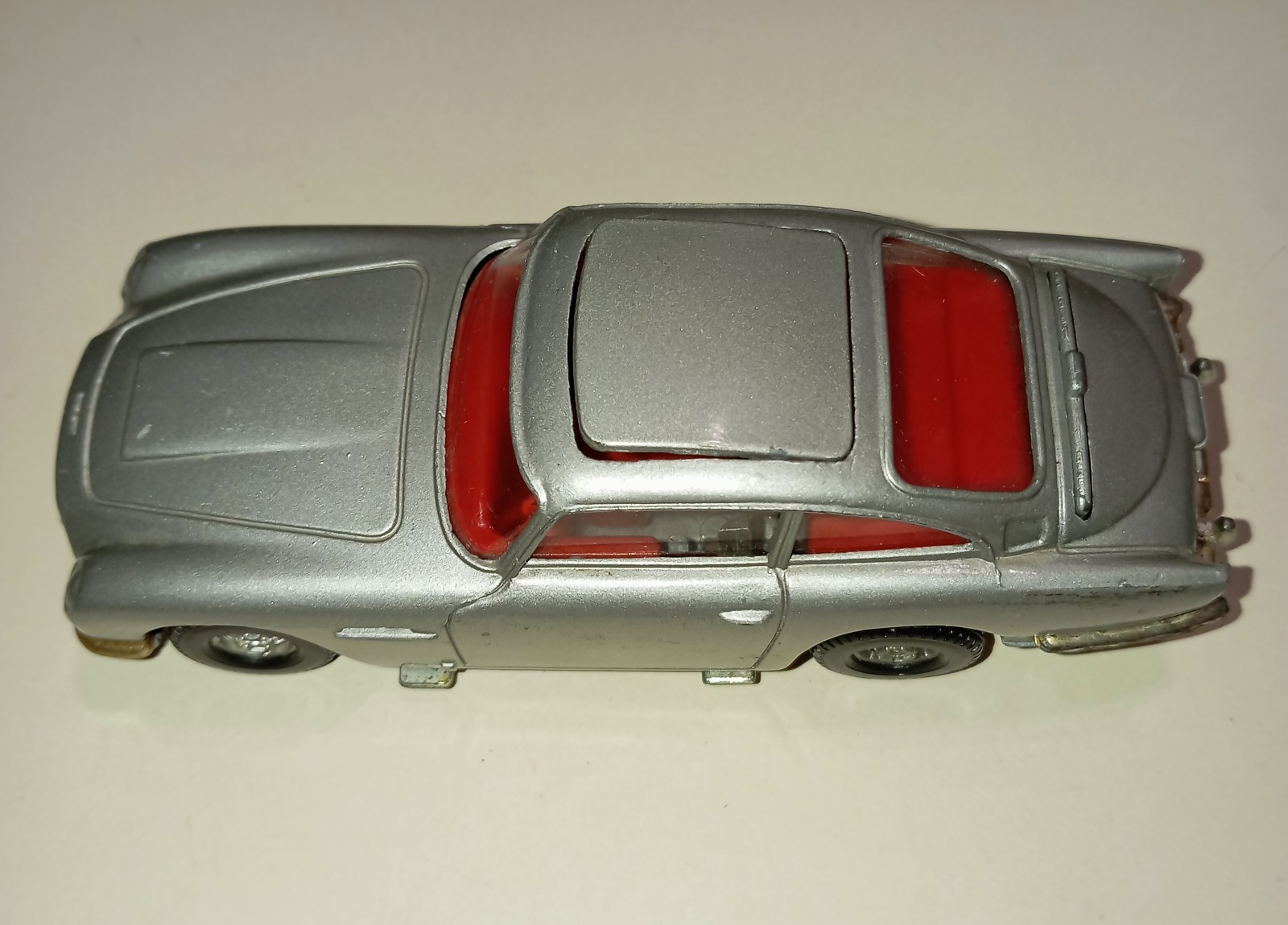Corgi Toys 270 James Bond Aston Martin DB5 Silver (Made in GT Britain)