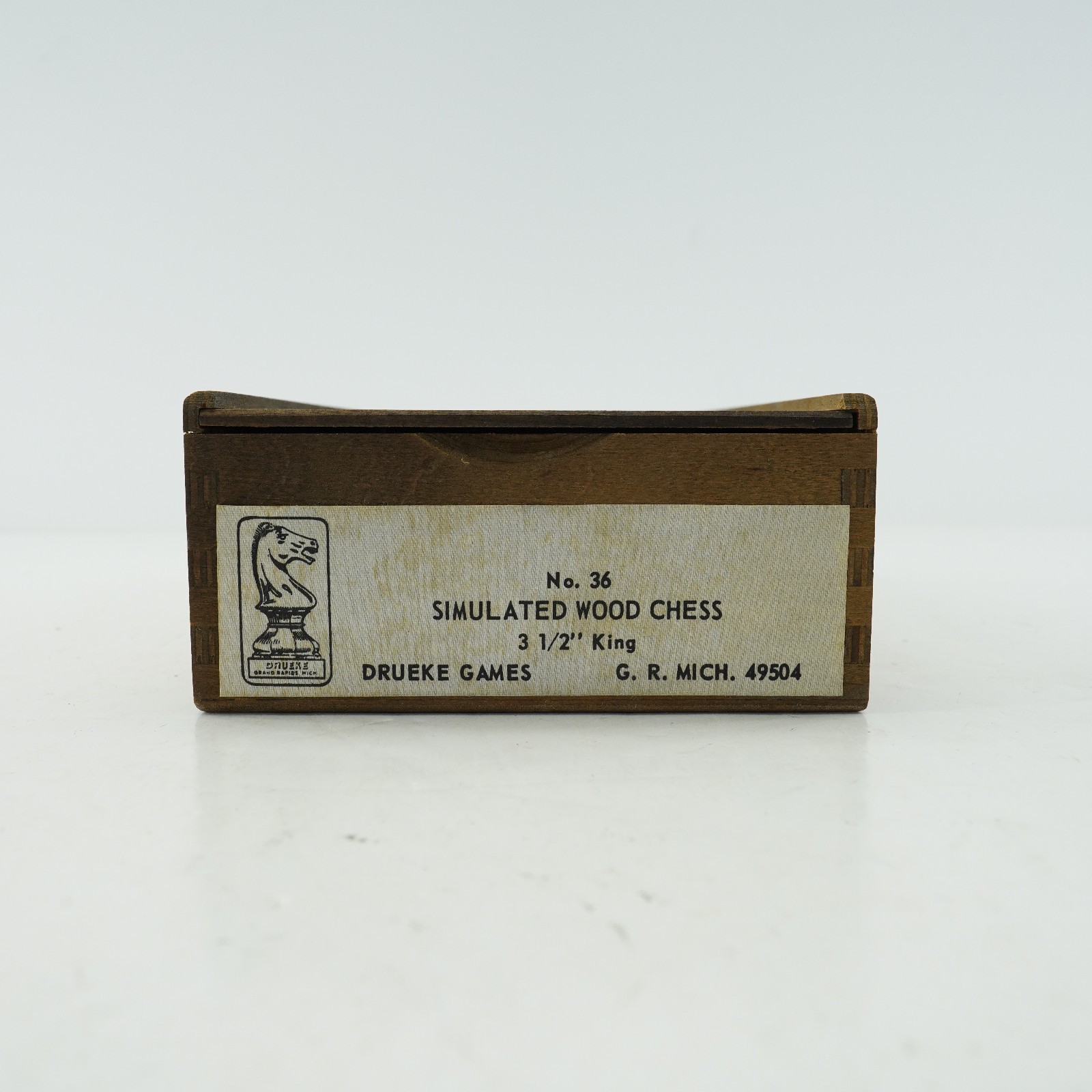 VTG Drueke No 36 Weighted Simulated Wood Chess Set in Slide-top Box 3.5” King