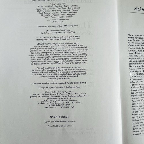 The Auks : Alcidae (Bird Families of the World) 9780198540328 Gaston Jones - Picture 10 of 24