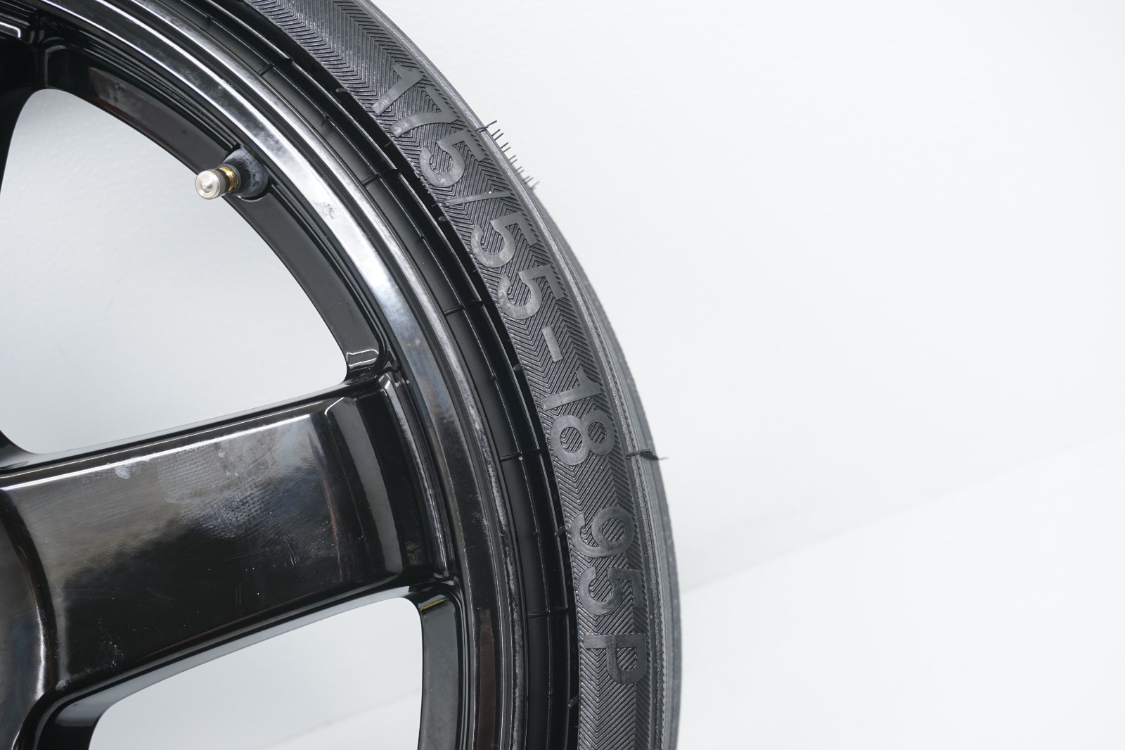 2014-2020 MASERATI GHIBLIP OEM SPARE WHEEL RIM R18 TIRE VREDSTEIN 175/55 95