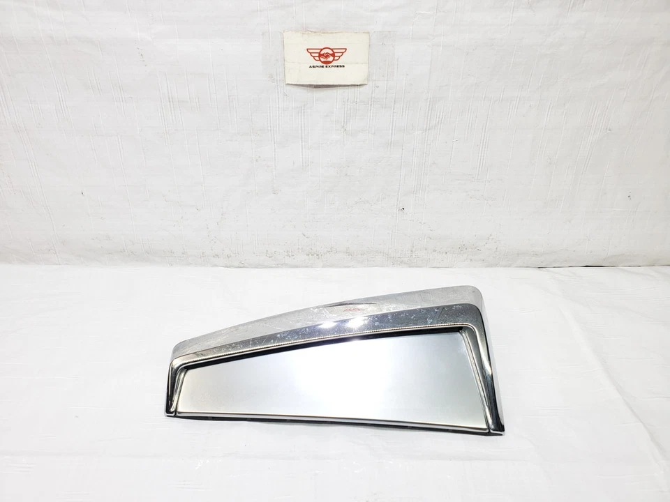 13 2013 Cadillac SRX Front Left Fender Turn Signal Repeater Light OEM 22829149 - Image 2 of 4