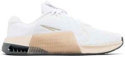 Nike Damen-Trainingsschuhe weiß & goldfarben Metcon 9 UK 3 BRANDNEU