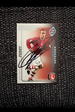 CHRIS PERRY - CHARLTON ATHLETIC FC FOOTBALL SIGNED SHOOT OUT CARD