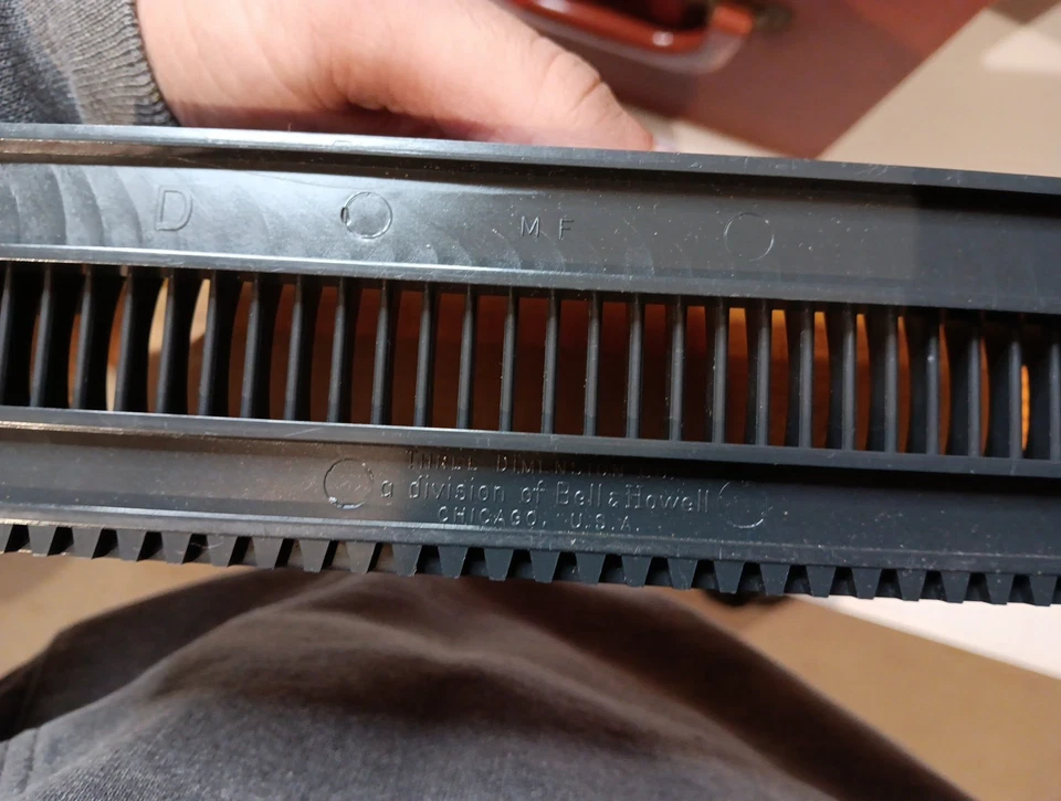 Bell & Howell Micro-Fit Slide Trays (12) & Vintage Carrying Case *Read Desc* - Image 4 of 4