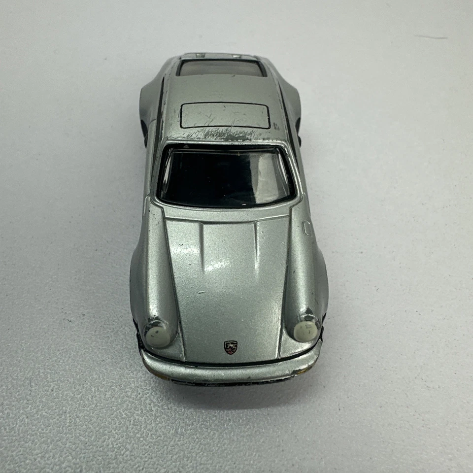 Johnny Lightning Playing Mantis Silver Porsche 911 Turbo Diecast 1:64 Silver Foto 2 de 4