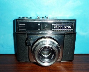 Zeiss Ikon Contessamat Film Camera w/Color Pantar 45mm f/2.8 Lens Very Good Cond