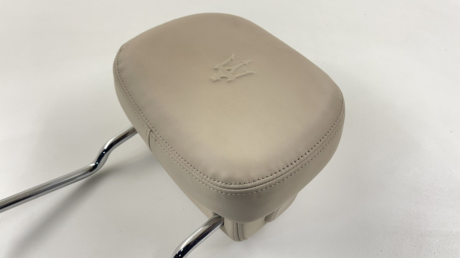 14-17 MASERATI GHIBLI M157 LEFT OR RIGHT FRONT SEAT HEADREST HEAD REST OEM
