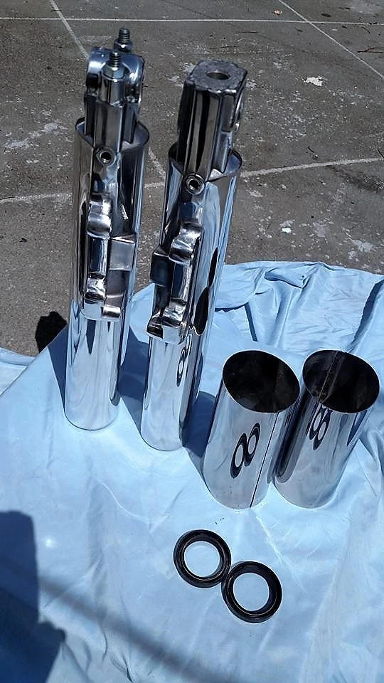 Harley POLISHED FRONT FORKS & COWBELLS 2000-2013 Touring 46496-00A 46498-00A  - Image 3 of 4